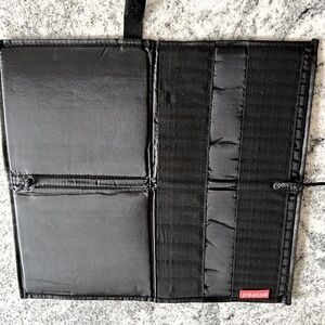 Brushfolio Portable Brush Stand